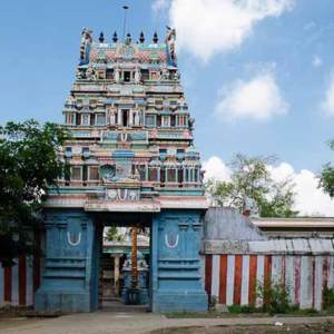 Thiru Aadhanoor (Sri Aandu Alakkum Ayan Perumal Temple)